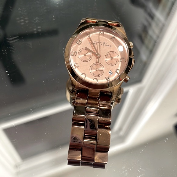 Watch - Picture 2 of 5